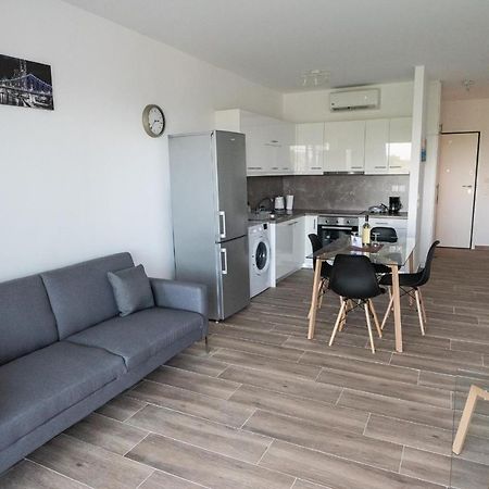Cozy Apartment In Palaio Faliro With A Great View Atenas Exterior foto